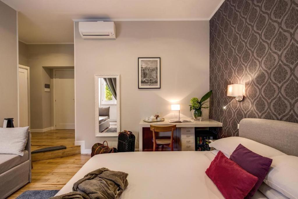 Отель Tlv Navona Рим Экстерьер фото